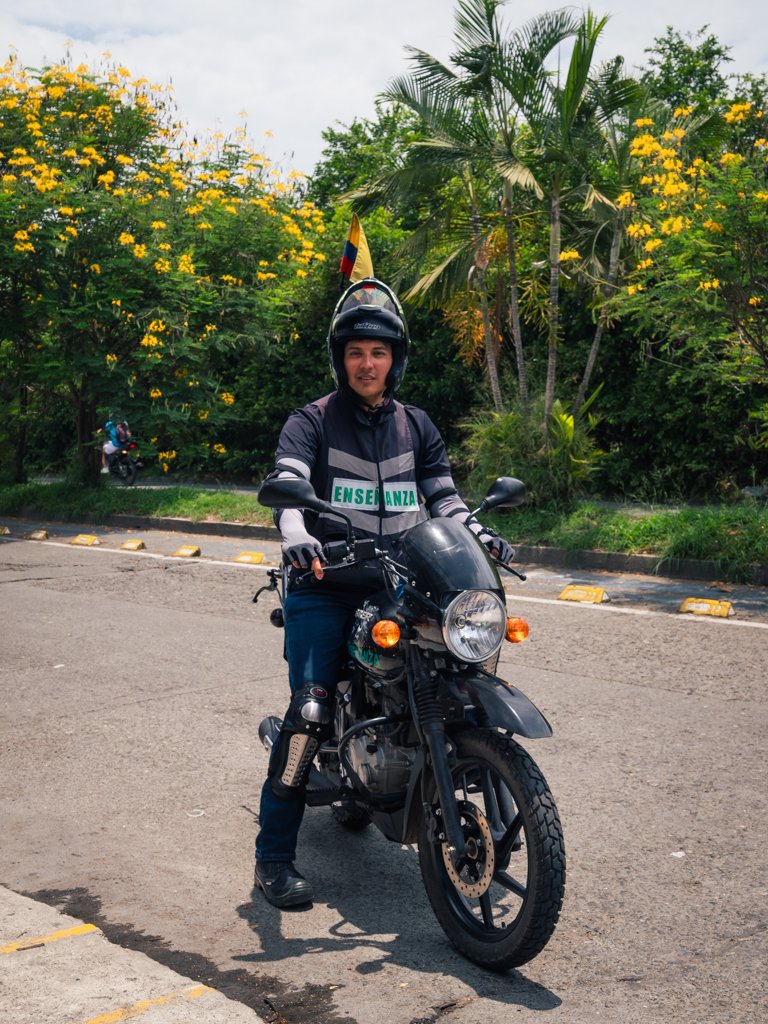 Chevrolet Onix 2023 — Doble control