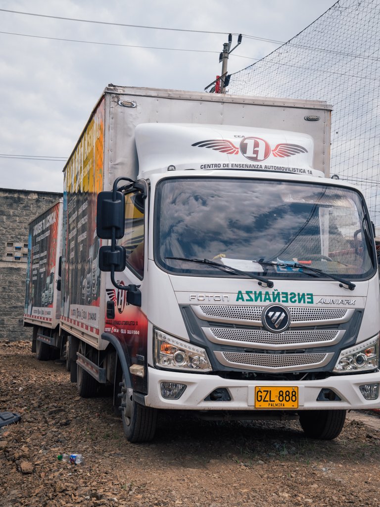 Carlos Díaz — Instructor certificado B1/C1